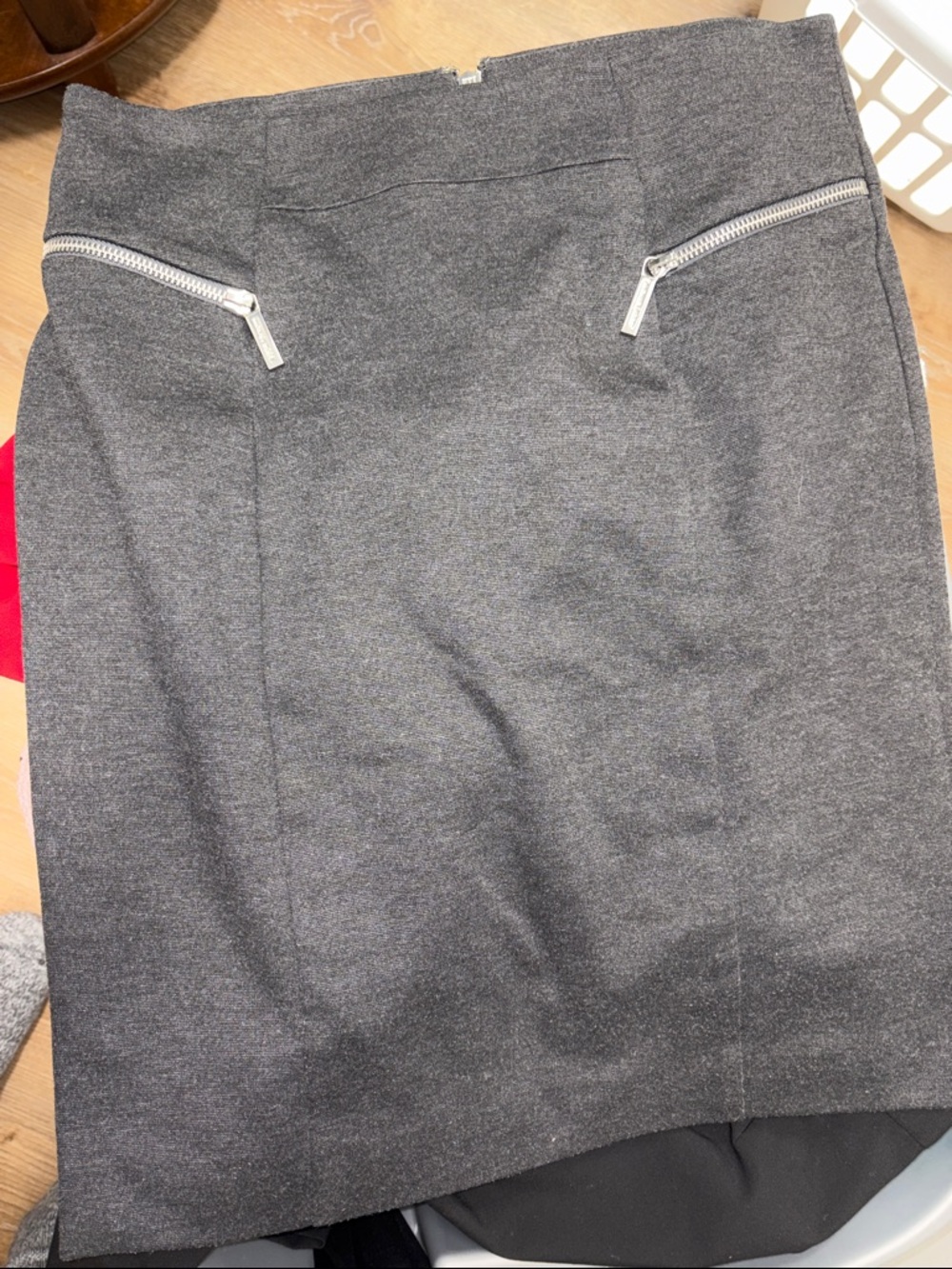 OFFERS OPEN! Michael Kors dark gray women’s Pencil Skirt w Silver Accents size 6